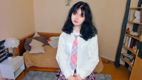 Snapshot of alixypunter chatting on May 17, 2026, 9:38 am Emily online show from May 17, 2026, 9:38 am