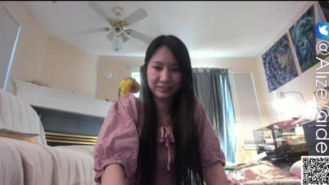 Alize Zaide online show from April 8, 2026, 8:09 pm