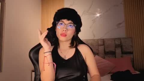 alkivamoon online show from April 29, 2026, 7:20 pm