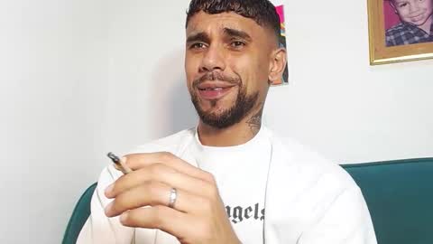 Snapshot of allanbarreto chatting on January 16, 2026, 5:50 pm Allan online show from January 16, 2026, 5:50 pm