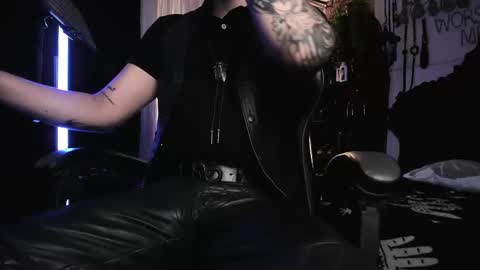 Snapshot of allanhurtss chatting on February 11, 2025, 6:44 pm online show from February 11, 2025, 6:44 pm