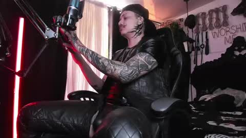 Snapshot of allanhurtss chatting on March 4, 2025, 5:13 pm online show from March 4, 2025, 5:13 pm