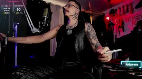 Snapshot of allanhurtss chatting on October 21, 2025, 5:57 pm online show from October 21, 2025, 5:57 pm