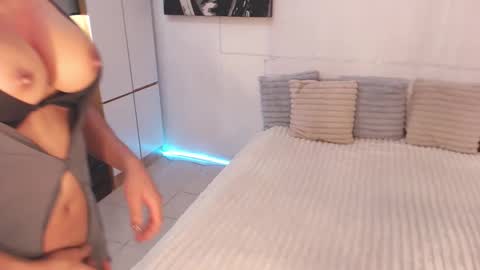 Miss Gia online show from February 6, 2025, 2:22 am