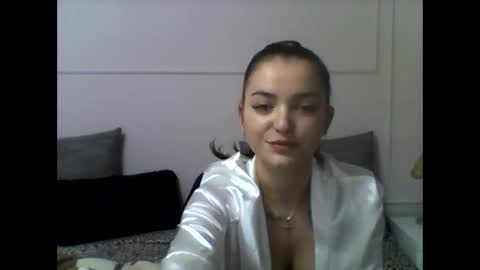Snapshot of alle_babyx chatting on February 16, 2026, 2:46 pm Alesia online show from February 16, 2026, 2:46 pm