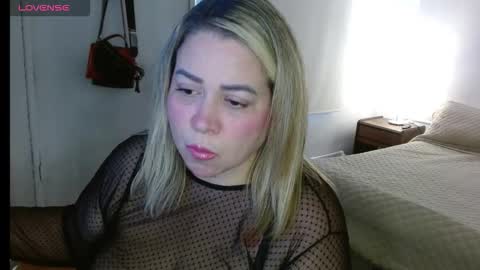 Snapshot of allegra_ferragamo chatting on October 29, 2025, 9:05 pm Ale online show from October 29, 2025, 9:05 pm