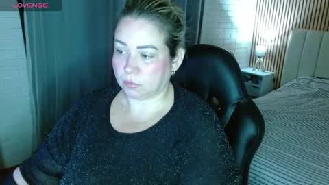 Snapshot of allegra_ferragamo chatting on November 25, 2025, 10:43 pm Ale online show from November 25, 2025, 10:43 pm