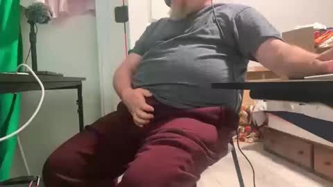 Allergictolove online show from October 20, 2025, 12:22 am