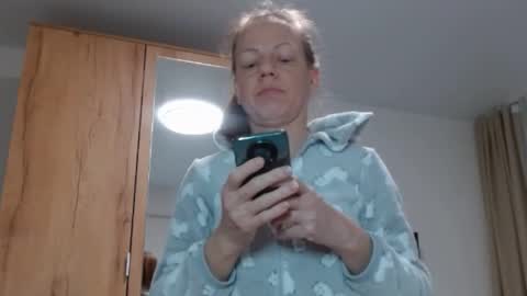 Snapshot of allexandraxxx chatting on February 16, 2025, 2:10 pm allexandraxxx online show from February 16, 2025, 2:10 pm