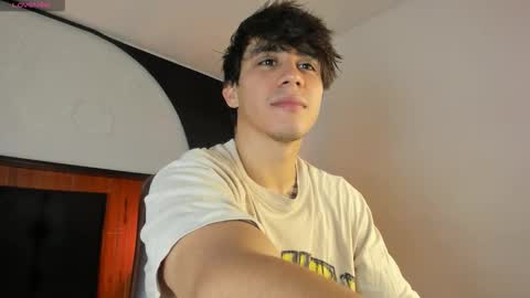 Snapshot of allexcano chatting on March 1, 2026, 8:33 pm Allex online show from March 1, 2026, 8:33 pm