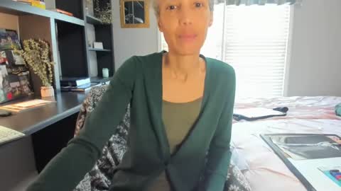 wishlist on bio online show from January 20, 2025, 5:59 pm