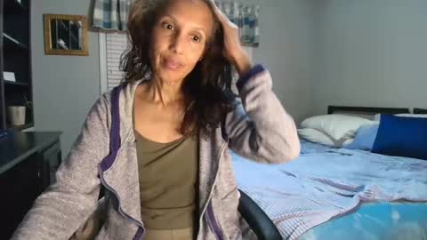 wishlist on bio online show from October 14, 2025, 11:16 pm