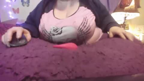 Snapshot of alli_kat78 chatting on December 3, 2024, 9:33 am Alli Kat online show from December 3, 2024, 9:33 am