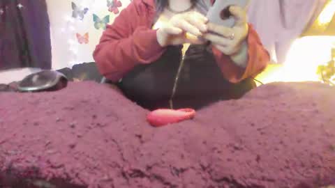 Snapshot of alli_kat78 chatting on December 22, 2024, 11:44 am Alli Kat online show from December 22, 2024, 11:44 am