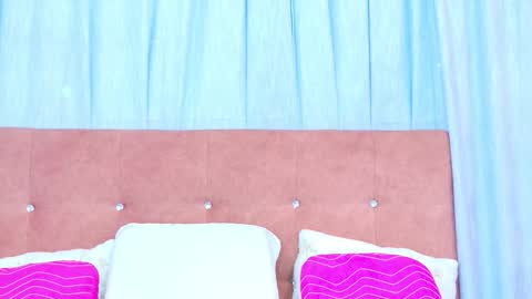 Snapshot of alliciakim chatting on November 6, 2025, 7:26 pm Allicia online show from November 6, 2025, 7:26 pm