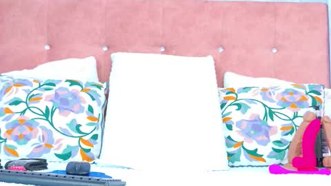 Snapshot of alliciakim chatting on November 18, 2025, 7:18 pm Allicia online show from November 18, 2025, 7:18 pm