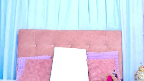 Snapshot of alliciakim chatting on November 27, 2025, 7:16 pm Allicia online show from November 27, 2025, 7:16 pm