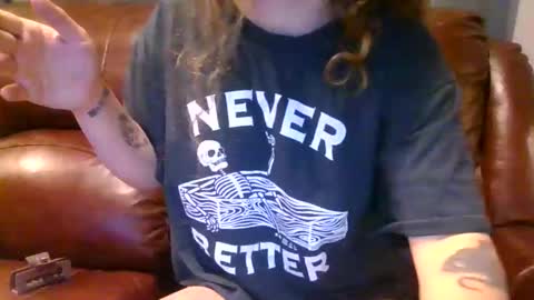 alliebearx online show from November 3, 2025, 4:41 pm