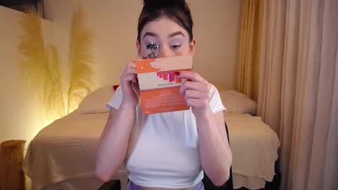 Snapshot of allierose_ chatting on February 19, 2026, 3:41 pm Allie online show from February 19, 2026, 3:41 pm