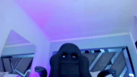    online show from February 24, 2025, 1:42 pm