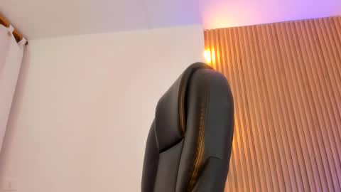 Snapshot of allison_fosther chatting on March 6, 2026, 2:41 am allison_fosther online show from March 6, 2026, 2:41 am