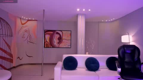 Snapshot of allisonrogersx chatting on December 23, 2025, 3:59 am Allison Rogers online show from December 23, 2025, 3:59 am