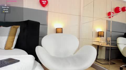 Snapshot of allissonjames chatting on February 18, 2025, 5:10 pm Allisson online show from February 18, 2025, 5:10 pm