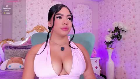 Snapshot of allissonjames chatting on November 7, 2025, 11:21 am Allisson online show from November 7, 2025, 11:21 am