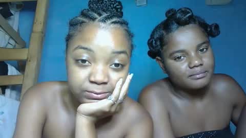 allizida01 online show from November 24, 2025, 7:13 pm