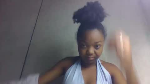 allizida01 online show from May 19, 2026, 12:49 am
