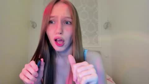 Snapshot of alllura chatting on February 12, 2026, 11:44 pm Axi online show from February 12, 2026, 11:44 pm