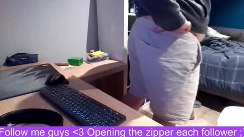 Snapshot of allowis2 chatting on December 13, 2025, 9:09 pm allowis2 online show from December 13, 2025, 9:09 pm