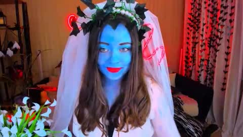 Snapshot of alluringeyess chatting on October 31, 2025, 12:17 pm alluringeyess online show from October 31, 2025, 12:17 pm