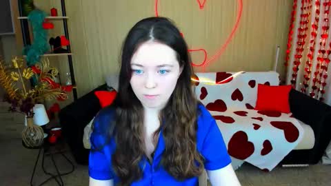 Snapshot of alluringeyess chatting on February 28, 2026, 9:32 am alluringeyess online show from February 28, 2026, 9:32 am