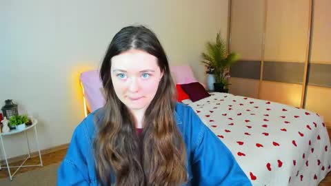 alluringeyess online show from May 21, 2026, 4:47 pm