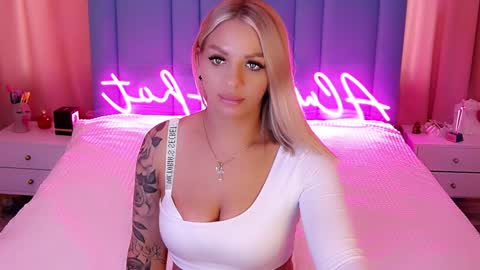 AlwaysHot online show from December 8, 2024, 6:54 am