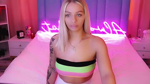 AlwaysHot online show from January 14, 2025, 3:01 am