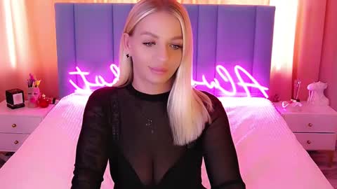 AlwaysHot online show from March 5, 2025, 6:33 am