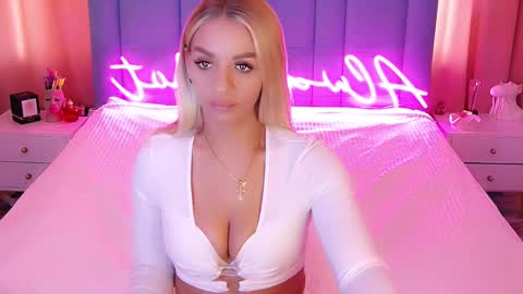 AlwaysHot online show from March 7, 2025, 4:13 am