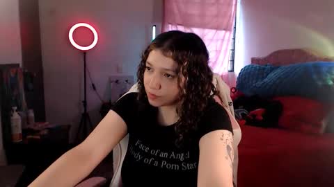 Snapshot of ally_donfort chatting on November 7, 2025, 8:53 pm Ally online show from November 7, 2025, 8:53 pm