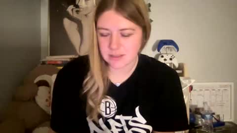 Snapshot of allyanalangel chatting on December 15, 2024, 1:24 am allyanalangel online show from December 15, 2024, 1:24 am