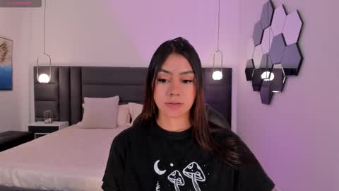 Snapshot of allyjensen chatting on October 15, 2025, 10:15 am Alisson online show from October 15, 2025, 10:15 am