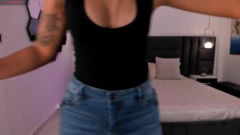 Snapshot of allyjensen chatting on October 17, 2025, 10:18 am Alisson online show from October 17, 2025, 10:18 am