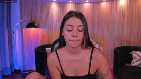 Snapshot of allyjensen chatting on November 12, 2025, 10:15 am Alisson online show from November 12, 2025, 10:15 am