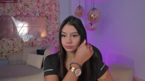 Snapshot of allyjensen chatting on November 18, 2025, 10:20 am Alisson online show from November 18, 2025, 10:20 am