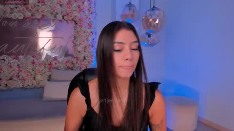 Snapshot of allyjensen chatting on November 22, 2025, 10:14 am Alisson online show from November 22, 2025, 10:14 am