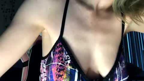 Ally Girl In Her Ally World online show from October 4, 2025, 3:21 pm