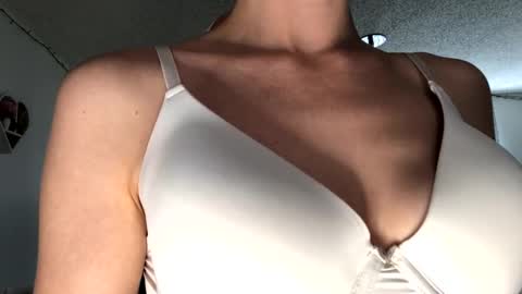 Ally Girl In Her Ally World online show from October 6, 2025, 7:11 pm