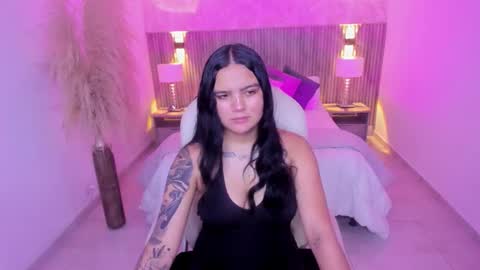 allyson_brownn online show from December 16, 2025, 7:19 pm