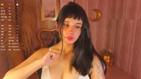 Allysa  online show from November 13, 2025, 8:41 pm